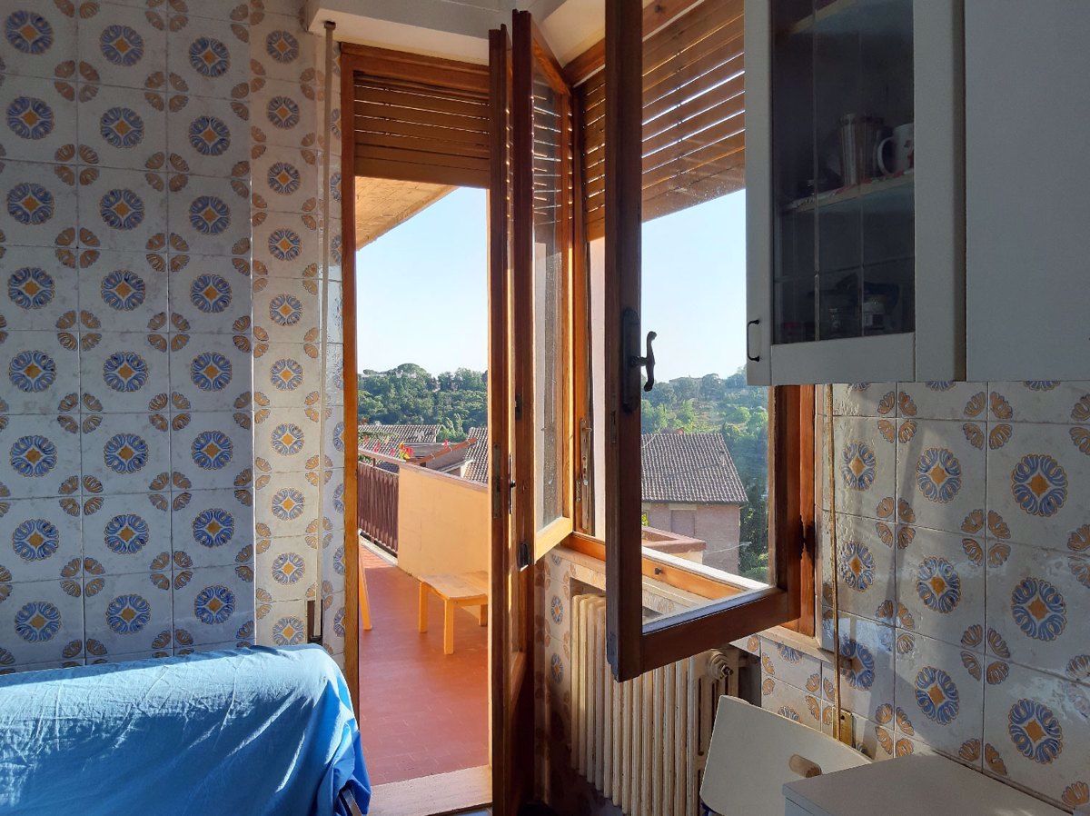 Monolocale arredato in affitto a Siena