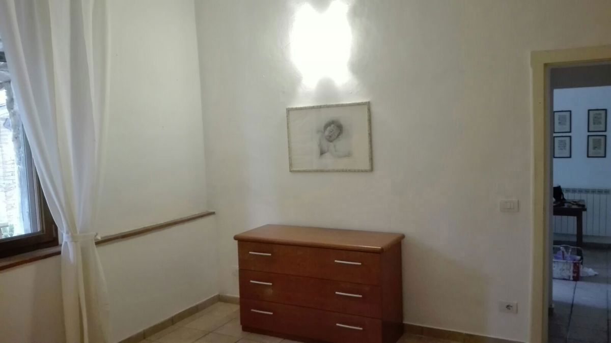 Bilocale arredato in affitto a Siena