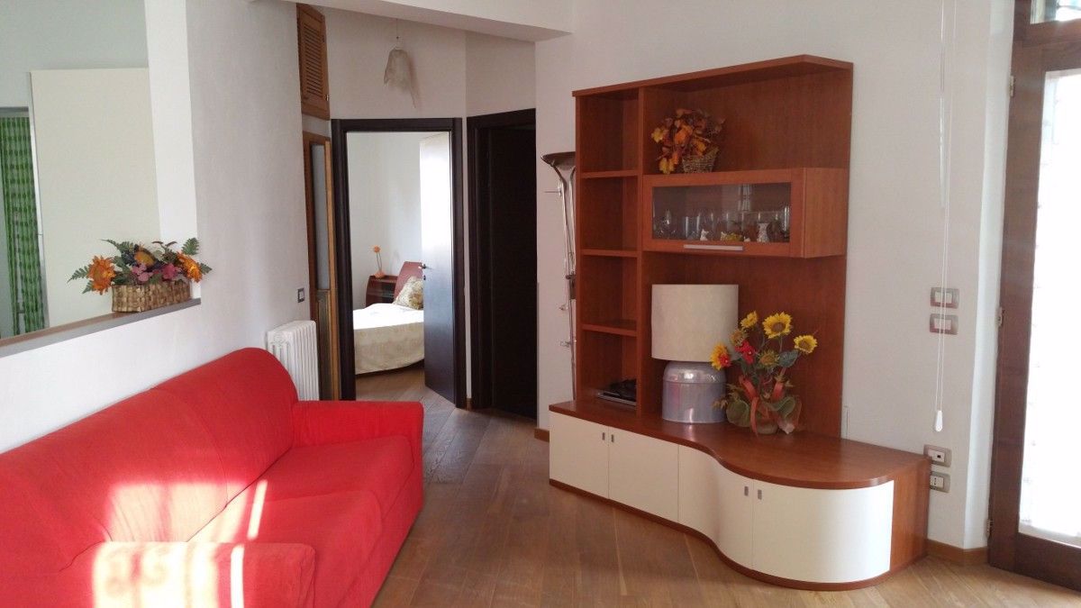 Bilocale arredato in affitto a Siena