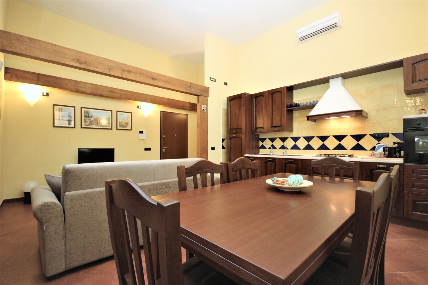 Trilocale arredato in affitto a Siena