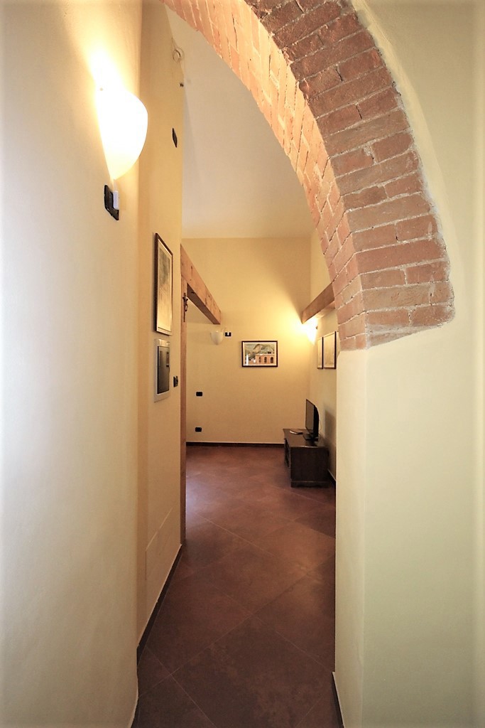 Trilocale arredato in affitto a Siena