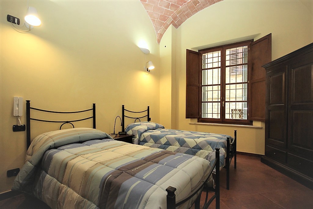 Trilocale arredato in affitto a Siena