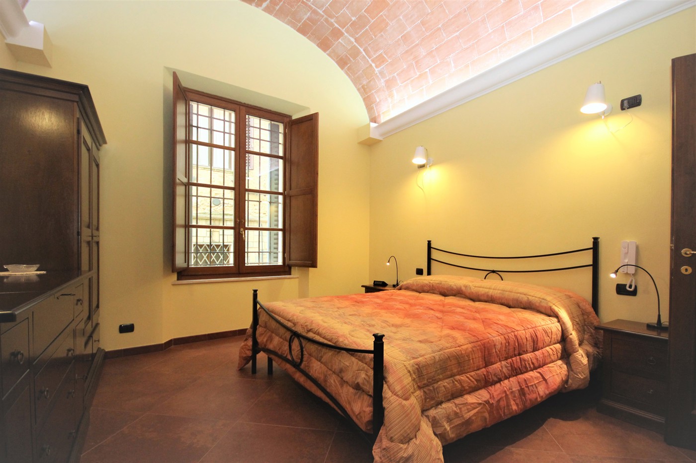 Trilocale arredato in affitto a Siena