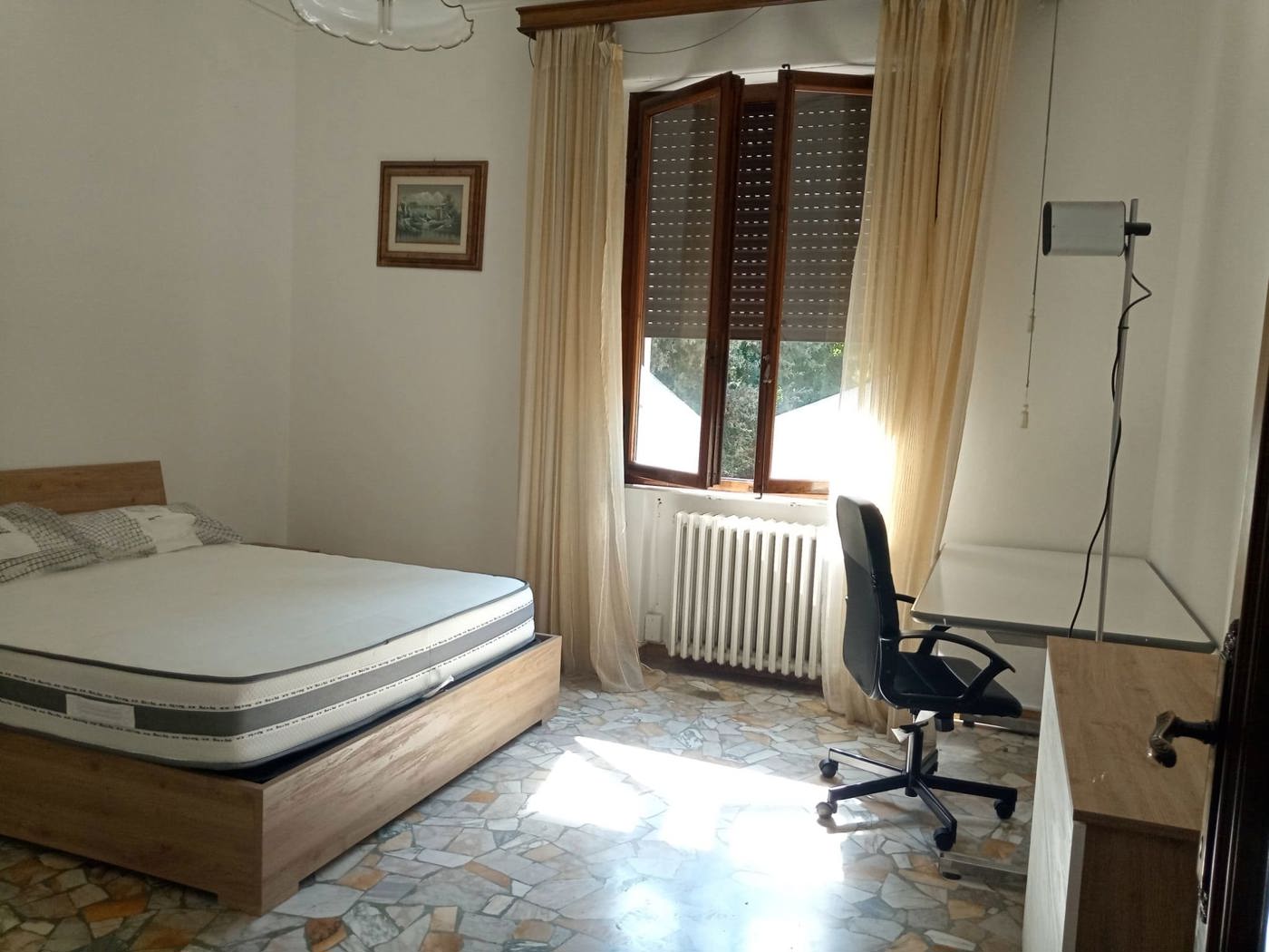 Monolocale arredato in affitto a Siena