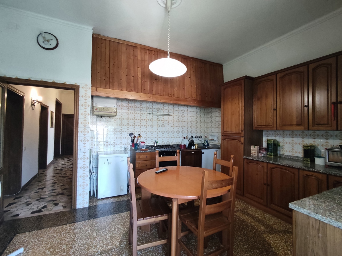 Monolocale arredato in affitto a Siena