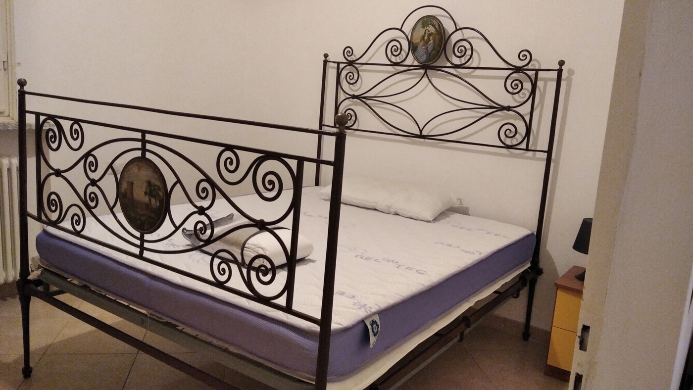 Monolocale arredato in affitto a Siena