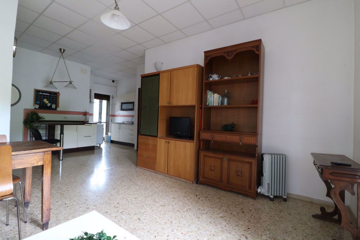 Quadrilocale arredato in affitto a Siena