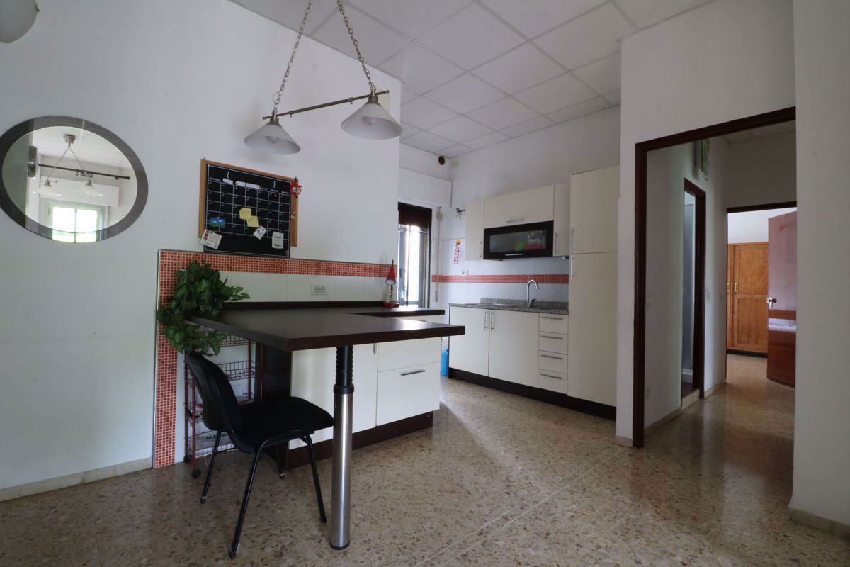 Quadrilocale arredato in affitto a Siena