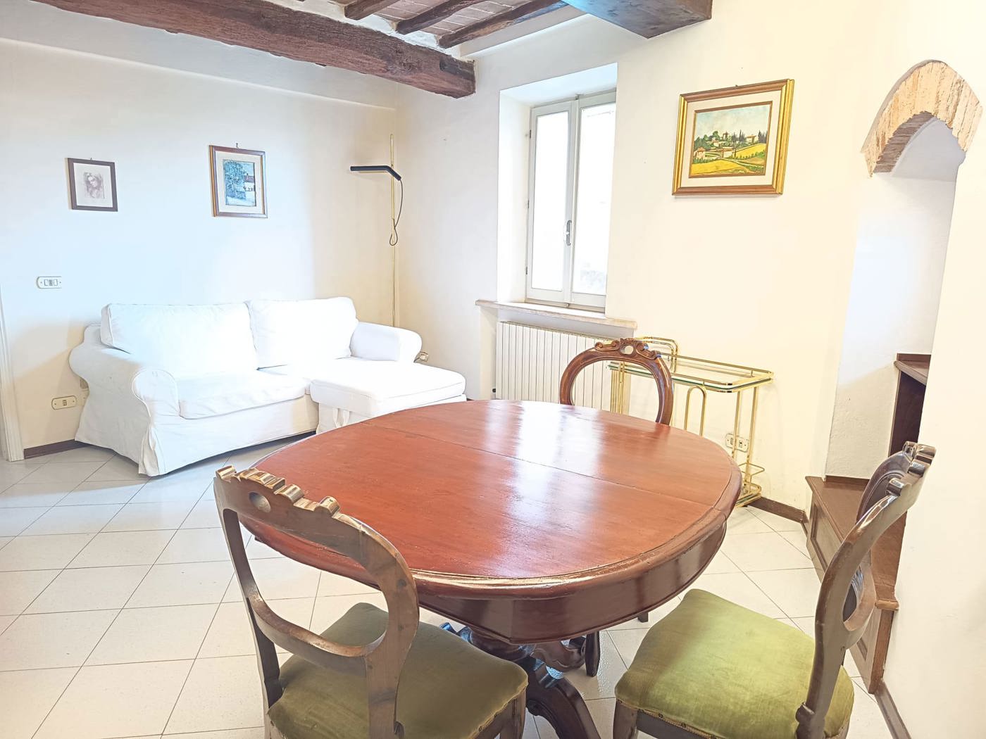 Trilocale arredato in affitto a Siena