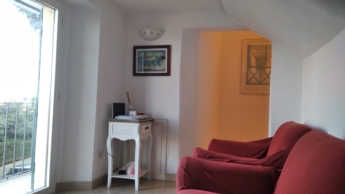 Monolocale arredato in affitto a Siena