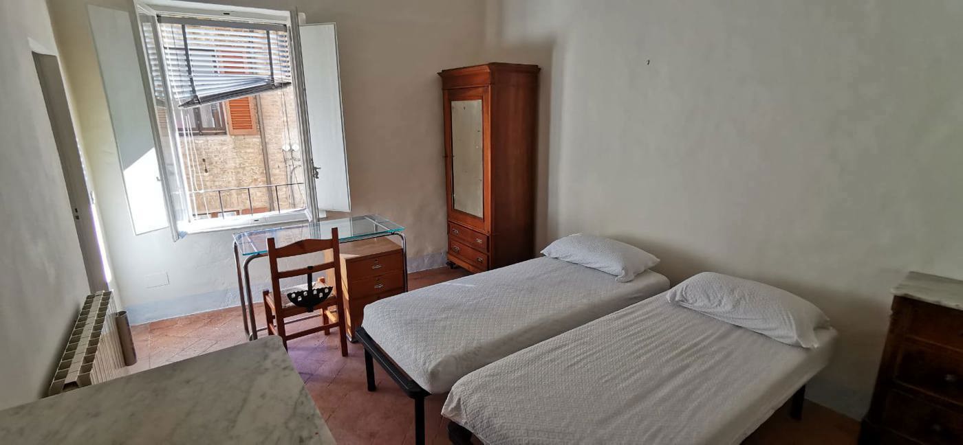 Trilocale arredato in affitto a Siena