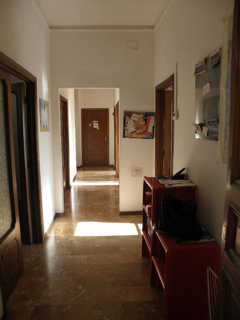 Monolocale arredato in affitto a Siena