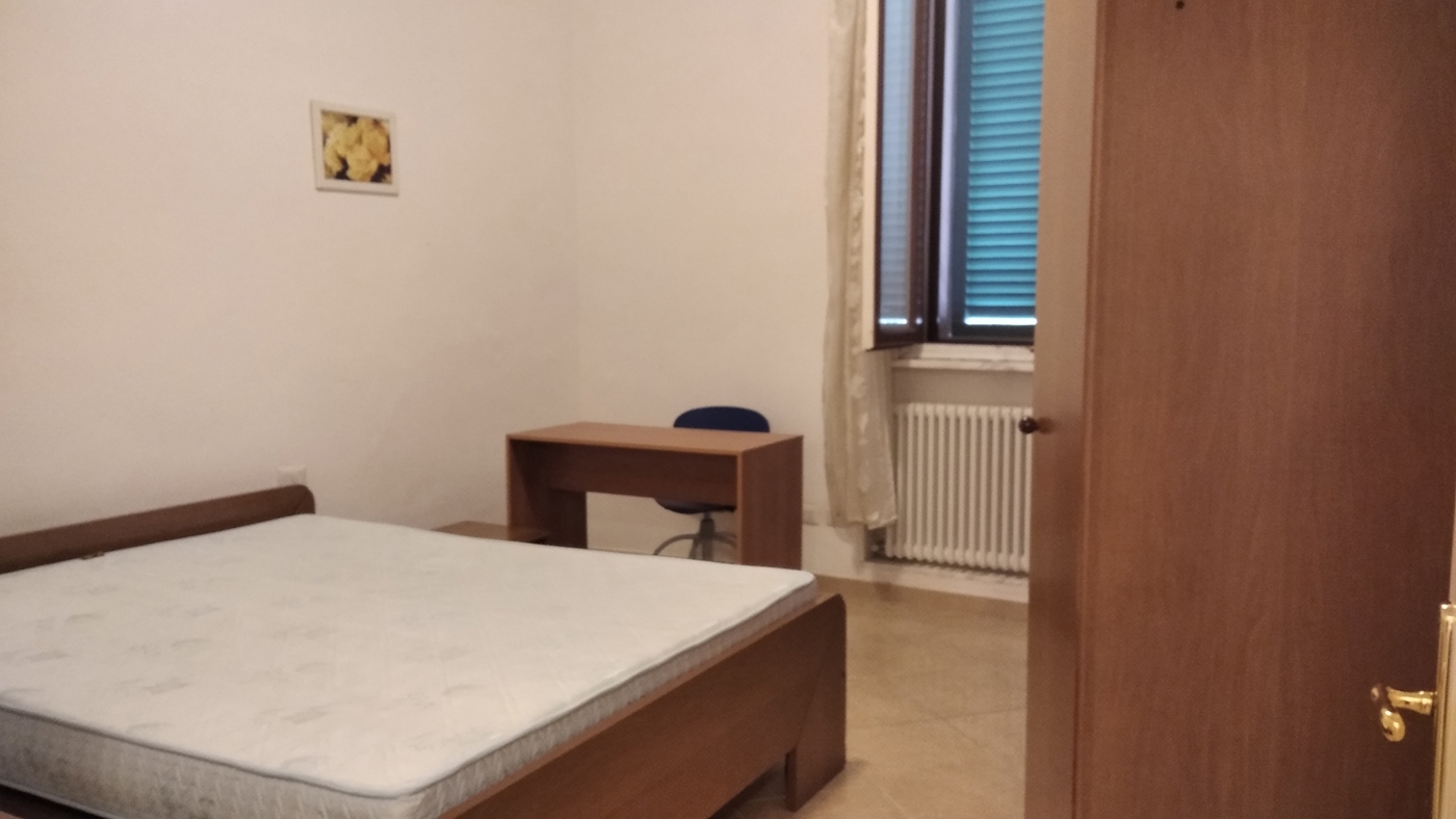 Quadrilocale arredato in affitto a Siena