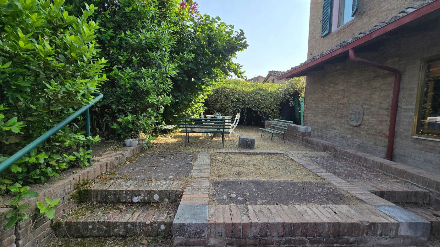 Appartamento con giardino a Sovicille