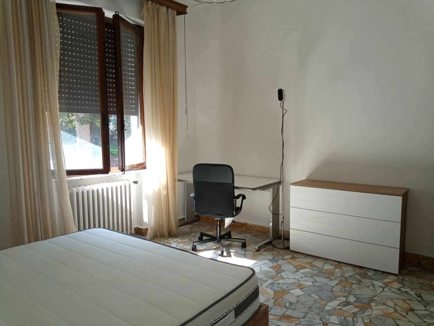 Monolocale arredato in affitto a Siena