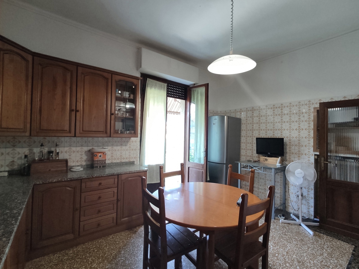 Monolocale arredato in affitto a Siena