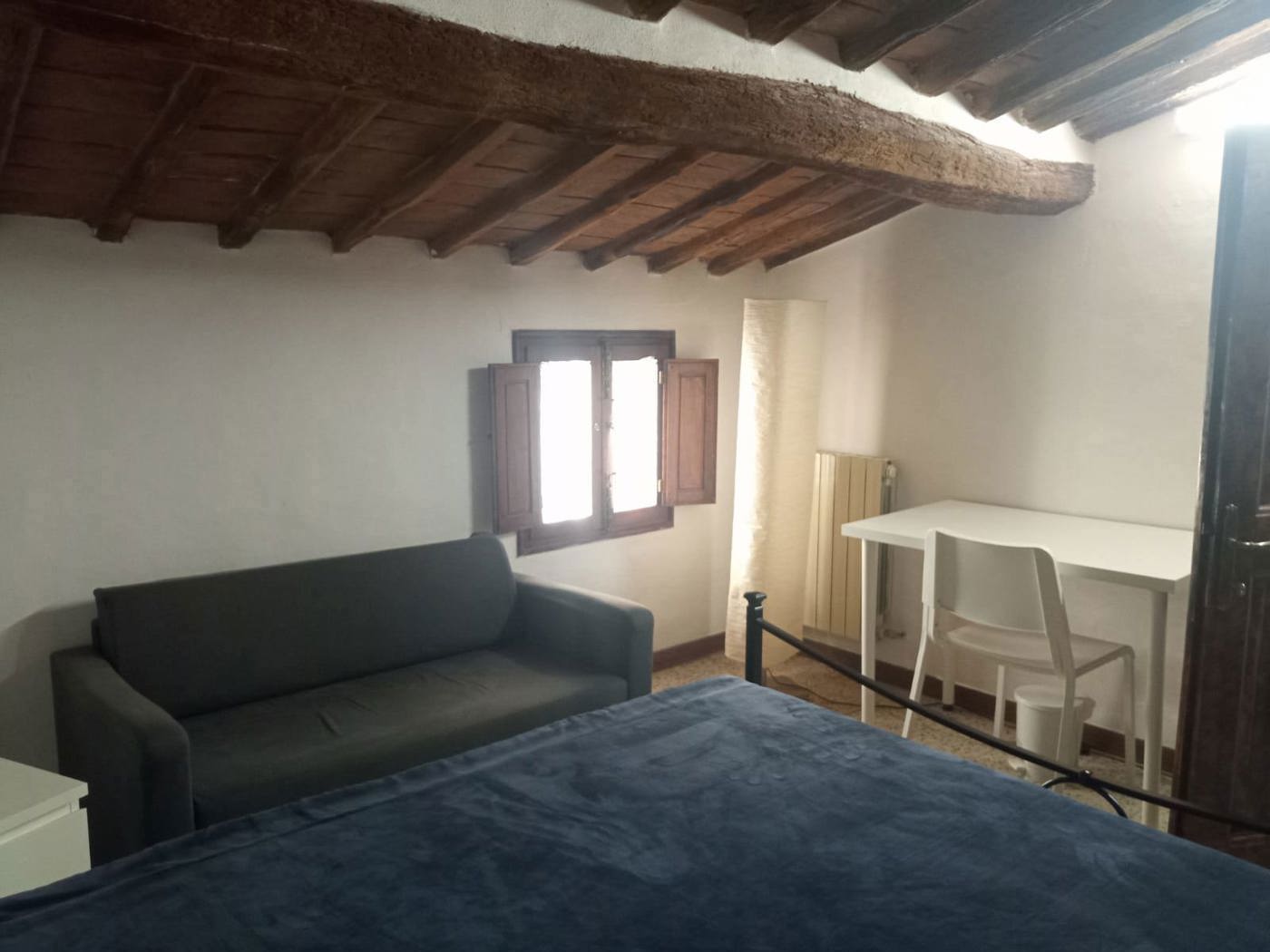 Trilocale arredato in affitto a Siena