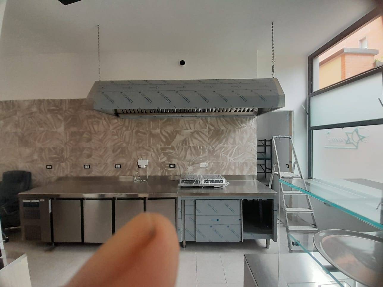 Fondo Commerciale in vendita a Firenze, Isolotto