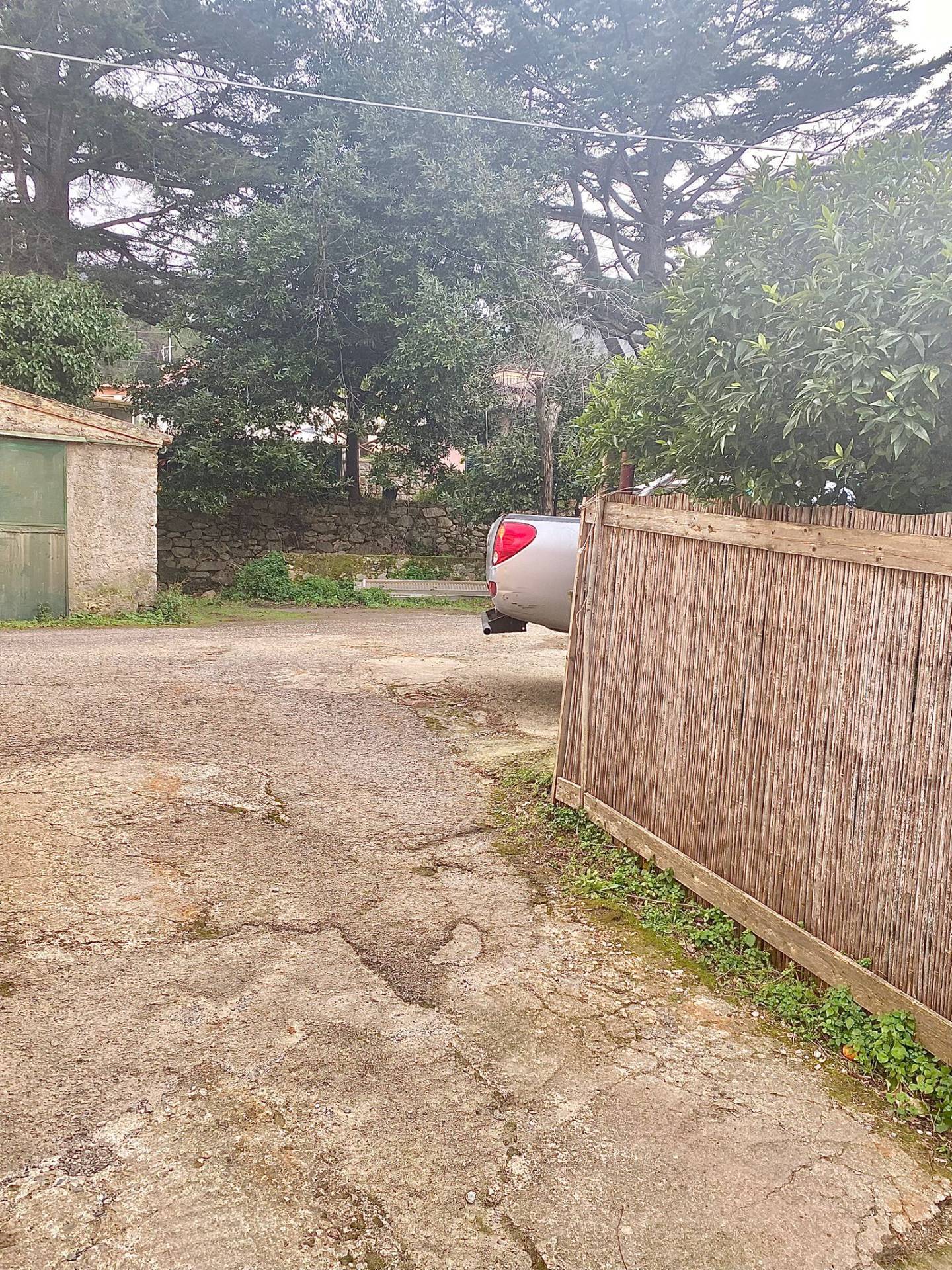 Garage/Box/Cantina/Posto Auto in vendita a Marciana