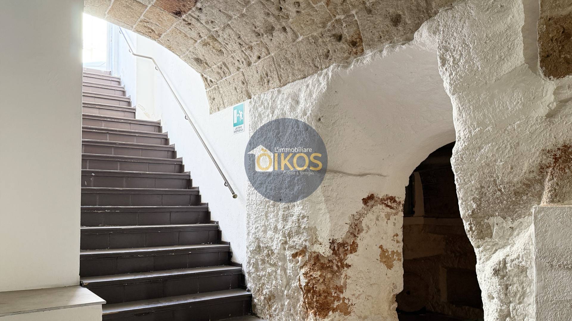 Locale commerciale in vendita a Polignano a Mare