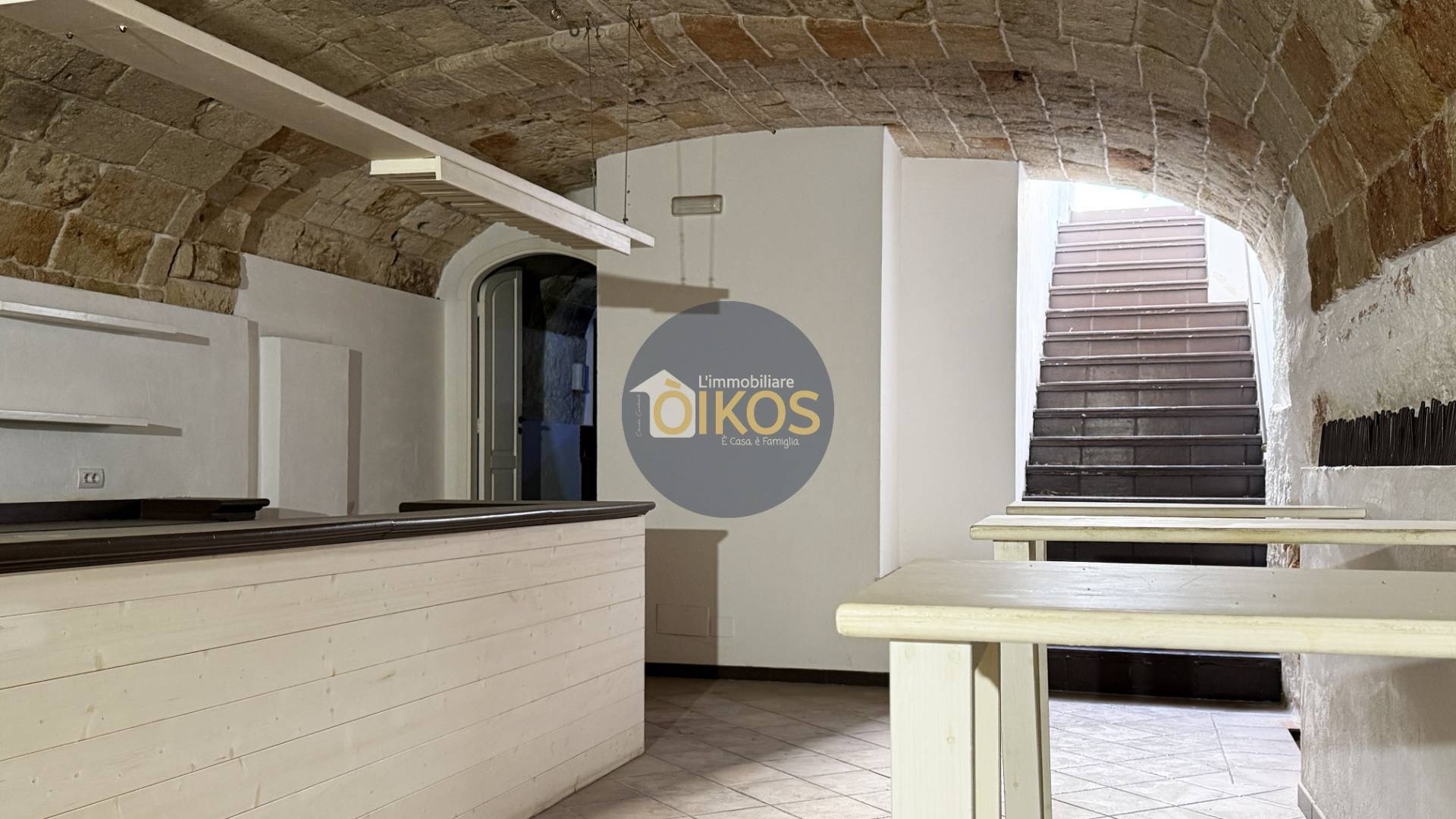 Locale commerciale in vendita a Polignano a Mare