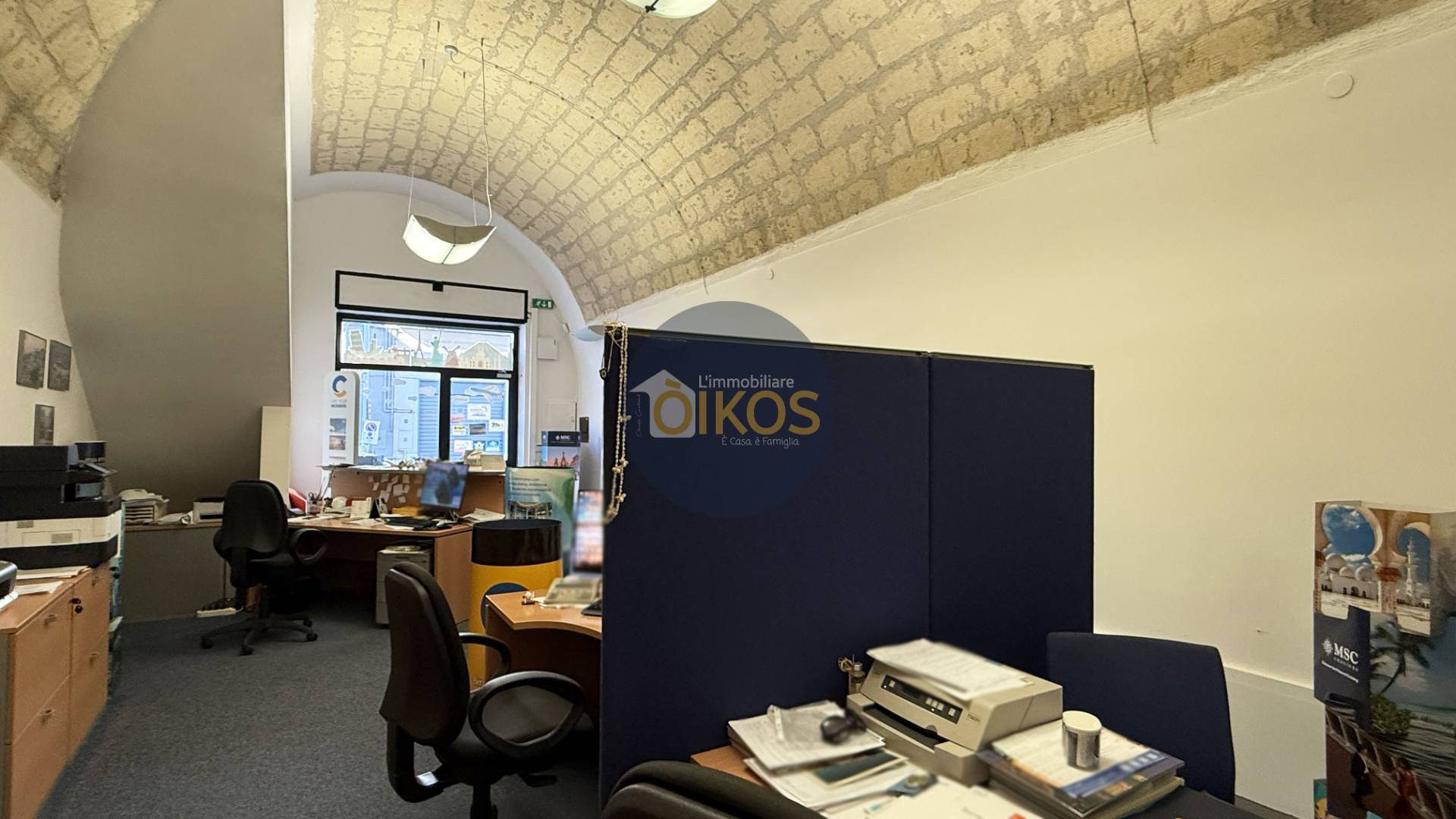 Locale commerciale in vendita a Acquaviva delle Fonti