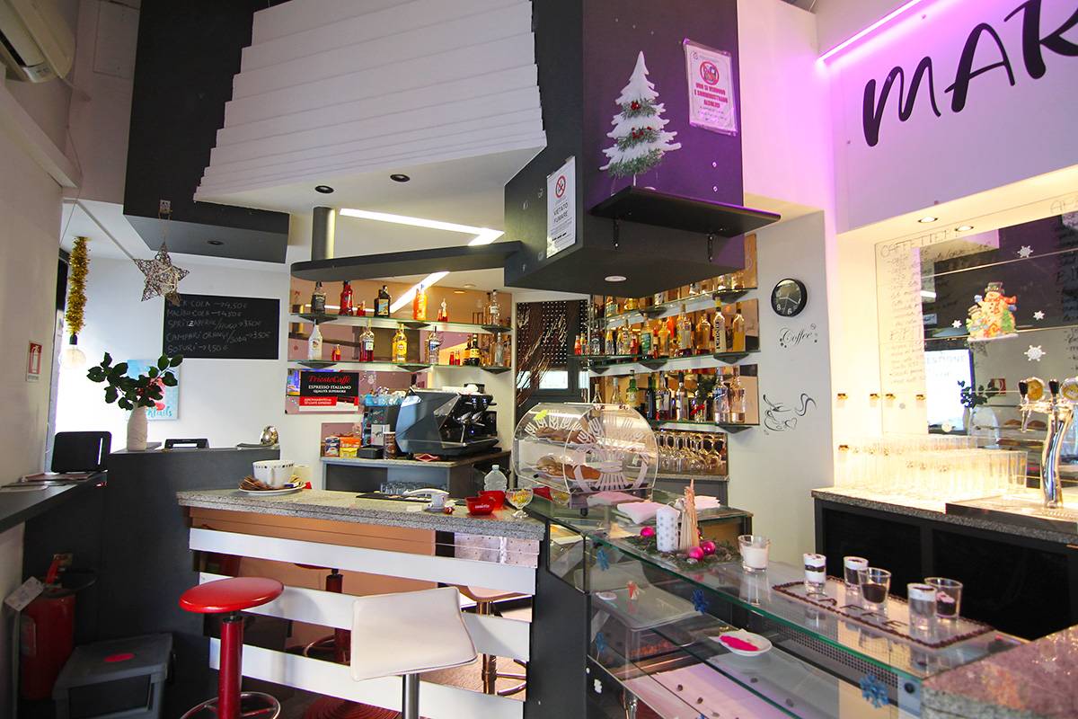 Locale commerciale in vendita a Trieste, Centro