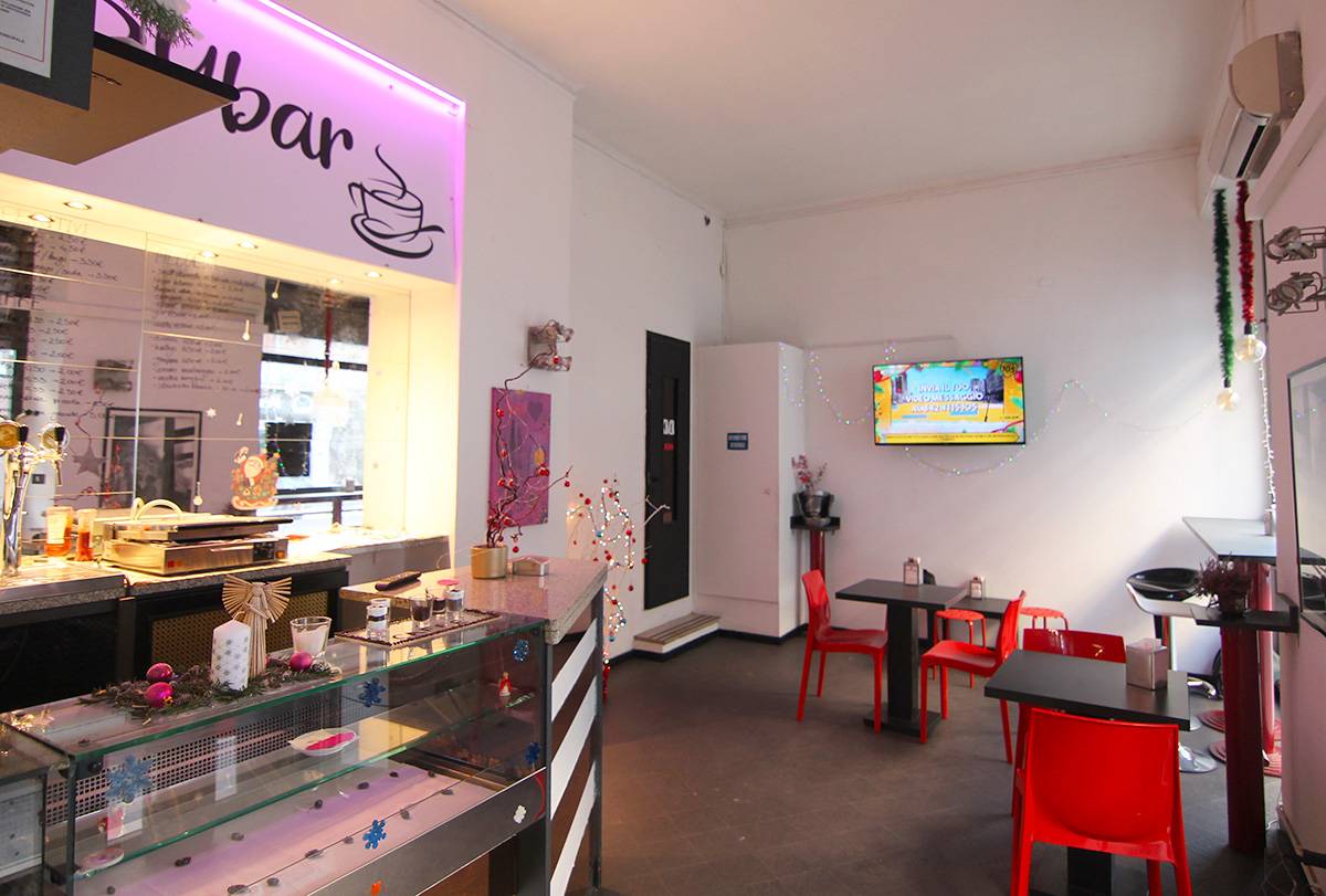 Locale commerciale in vendita a Trieste, Centro