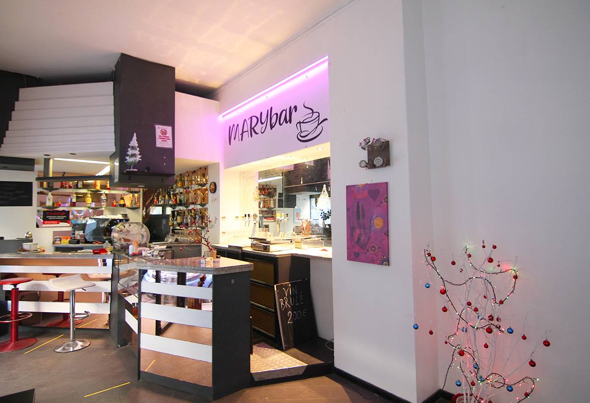 Locale commerciale in vendita a Trieste, Centro