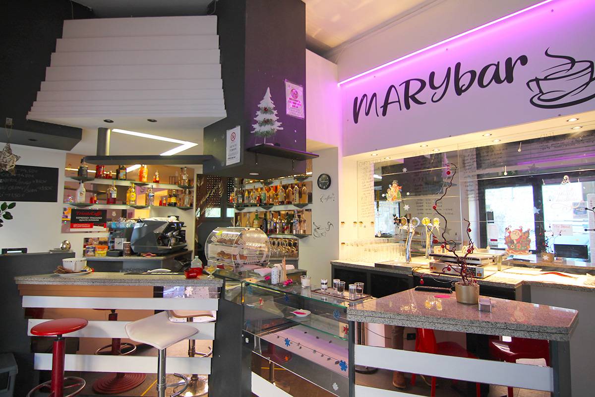 Locale commerciale in vendita a Trieste, Centro