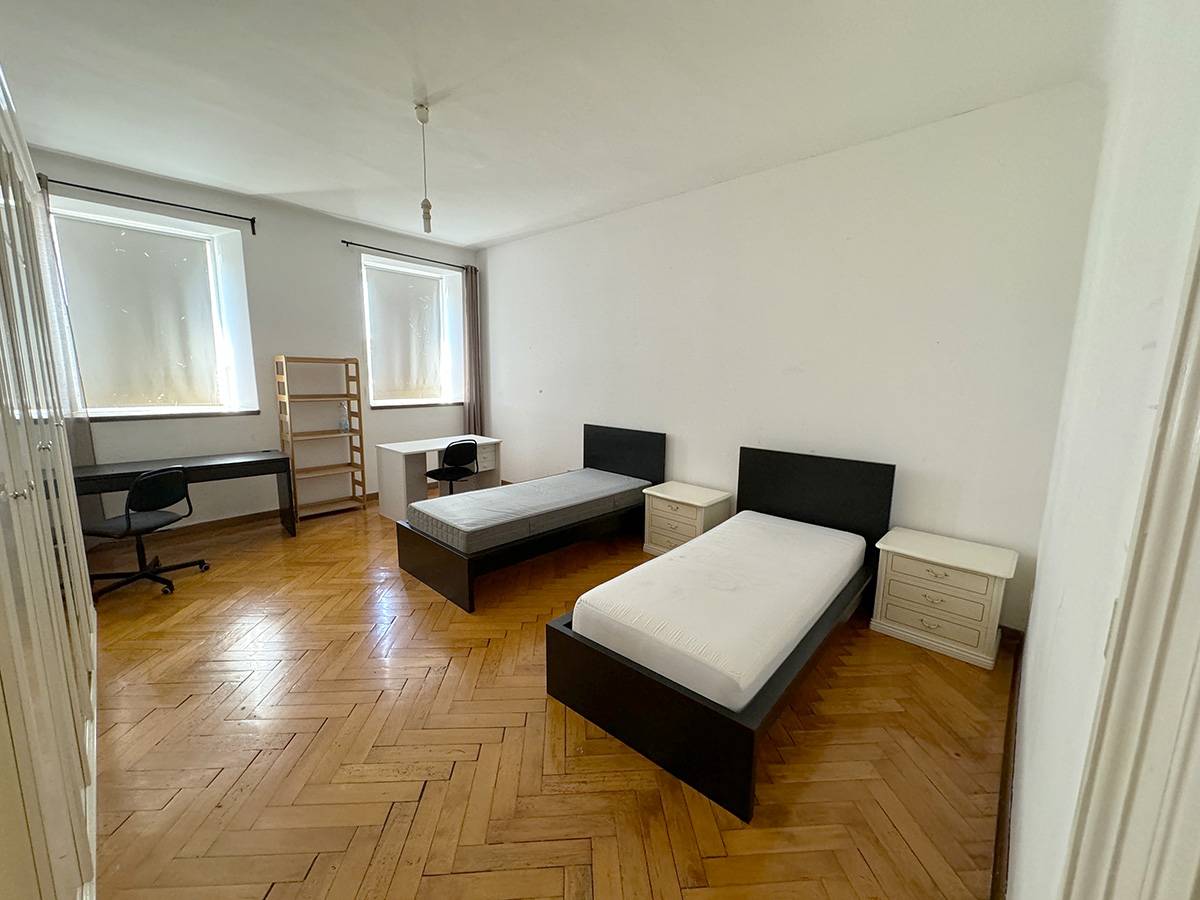 Posto letto in stanza doppia in affitto a Trieste, Centro