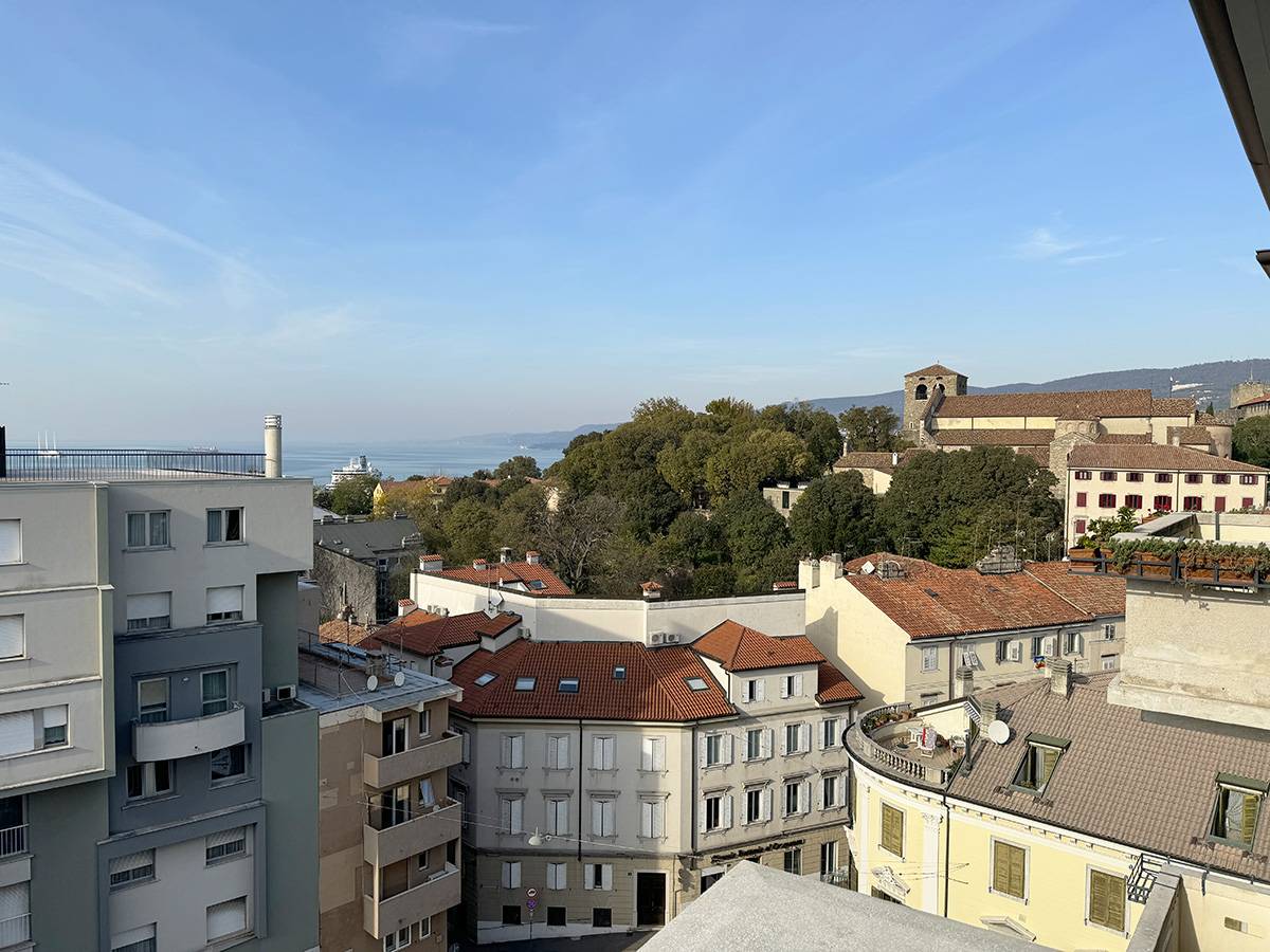 Appartamento in vendita a Trieste, Centro