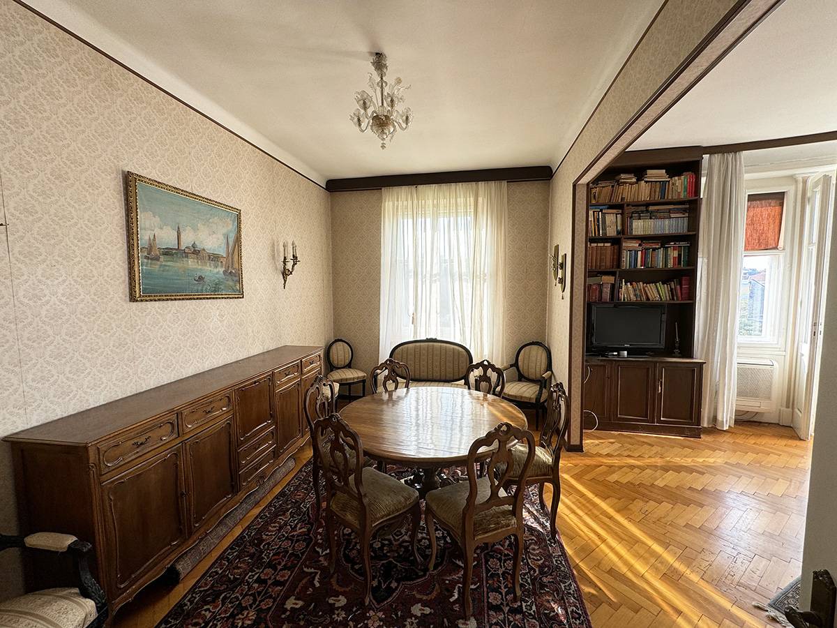 Appartamento in vendita a Trieste, Centro