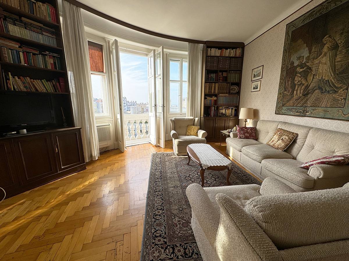 Appartamento in vendita a Trieste, Centro