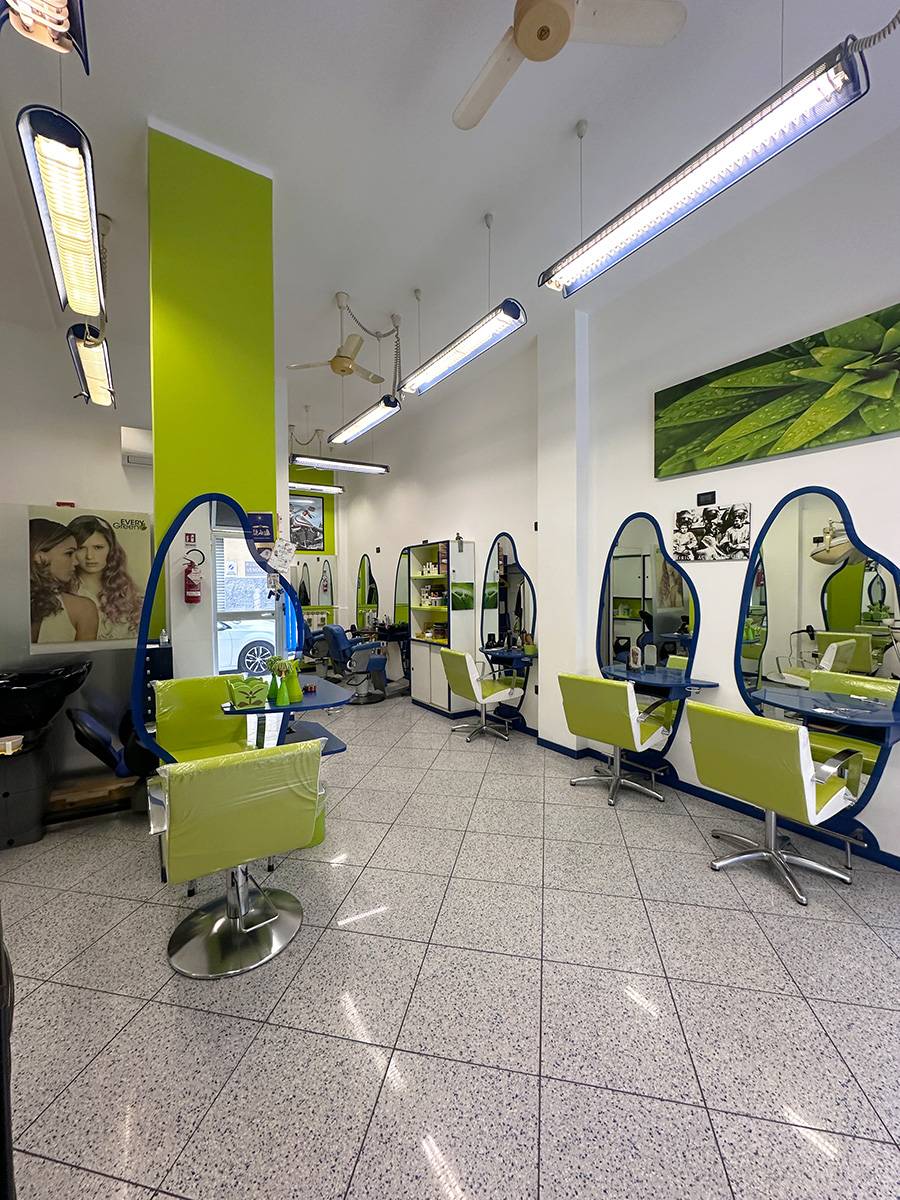 Locale commerciale in affitto a Trieste, Semicentro