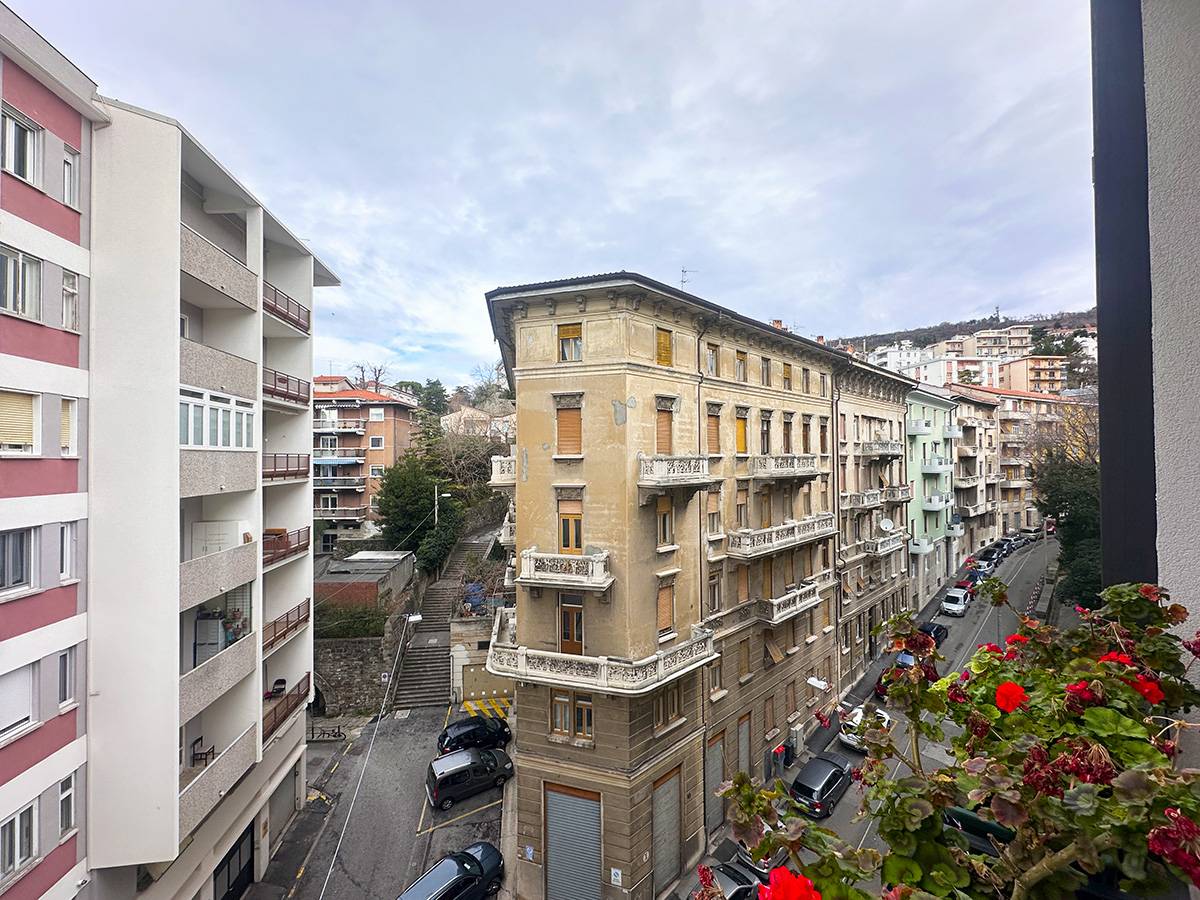 Appartamento in vendita a Trieste, Centro
