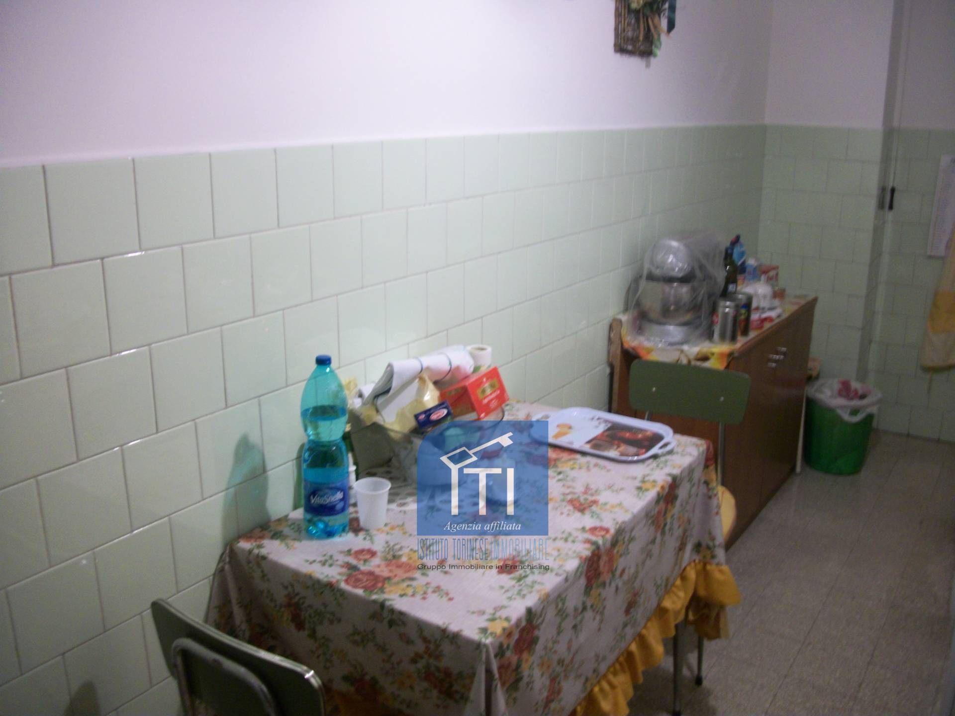 CAMERE (SOLO AFFITTO) in affitto a Roma, Eur/Laurentino/Montagnola/Fonte Meravigliosa