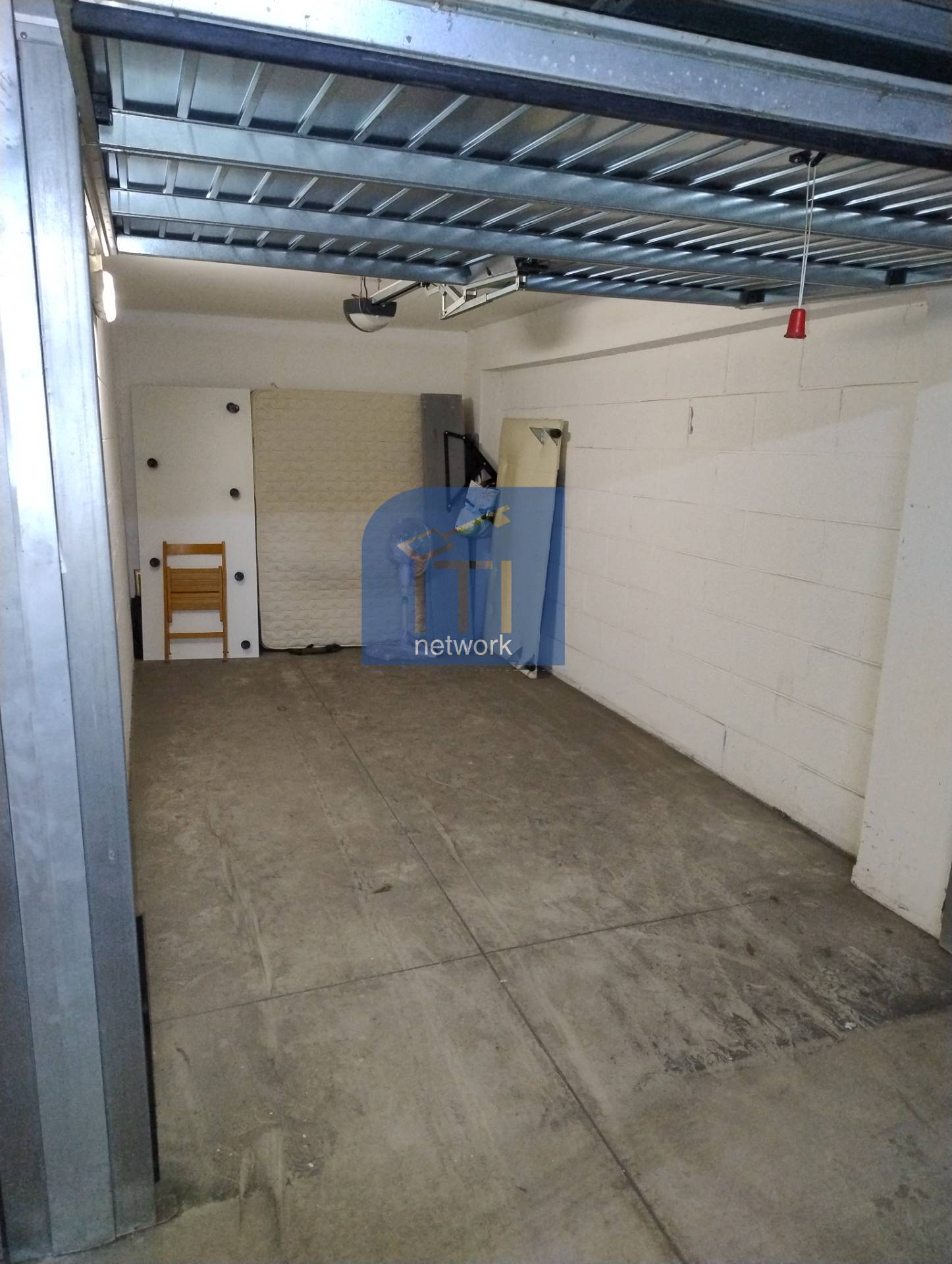 GARAGE/BOX in vendita a Roma, Ardeatino/Colombo/Garbatella