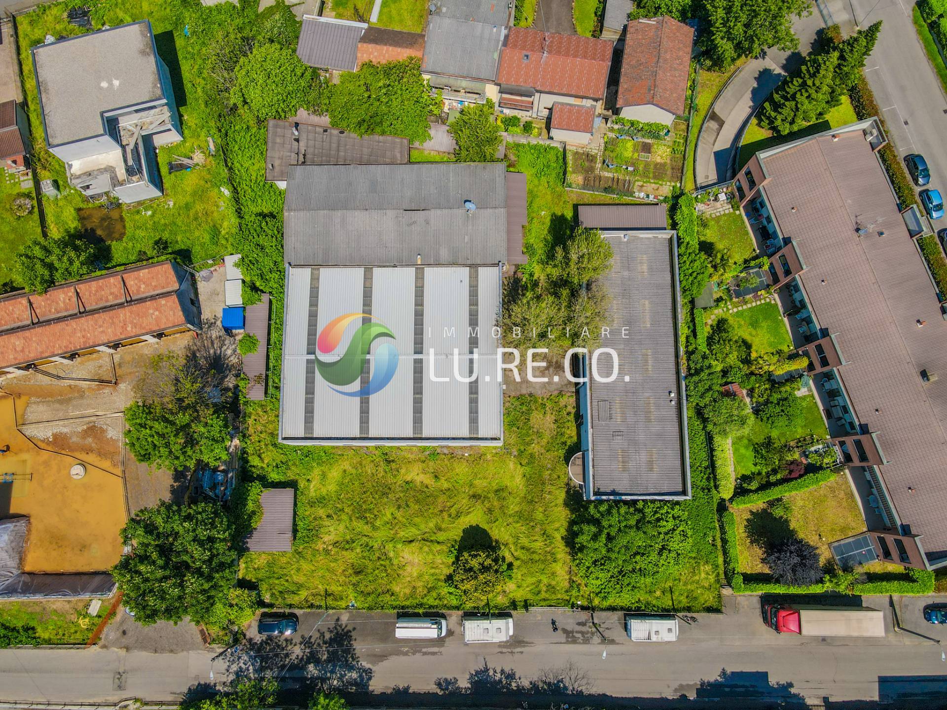 Capannone in vendita a Sovico