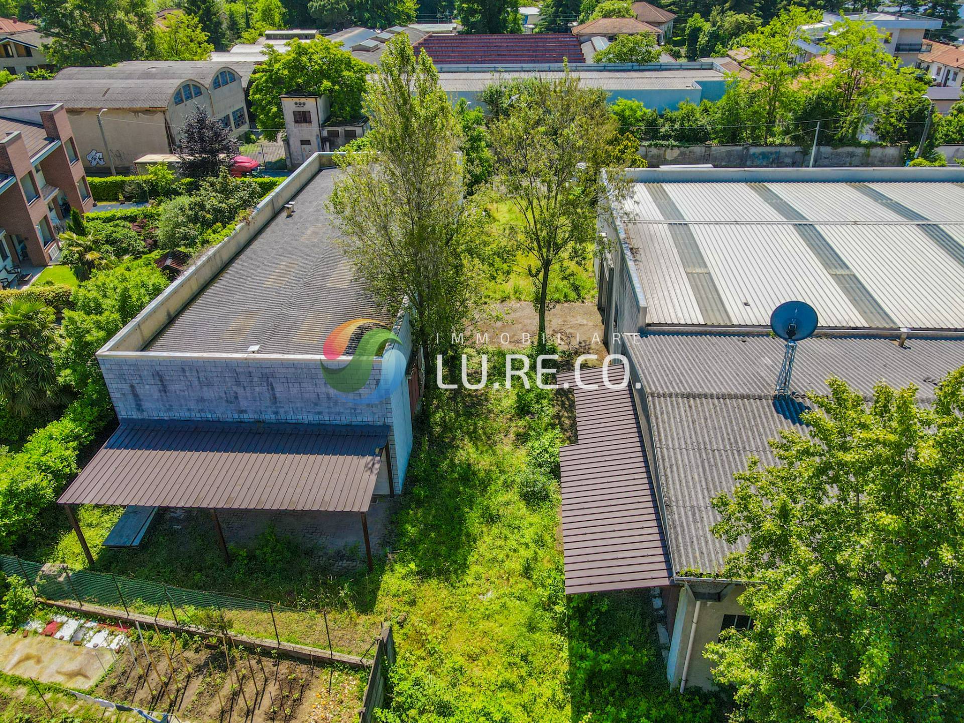 Capannone in vendita a Sovico