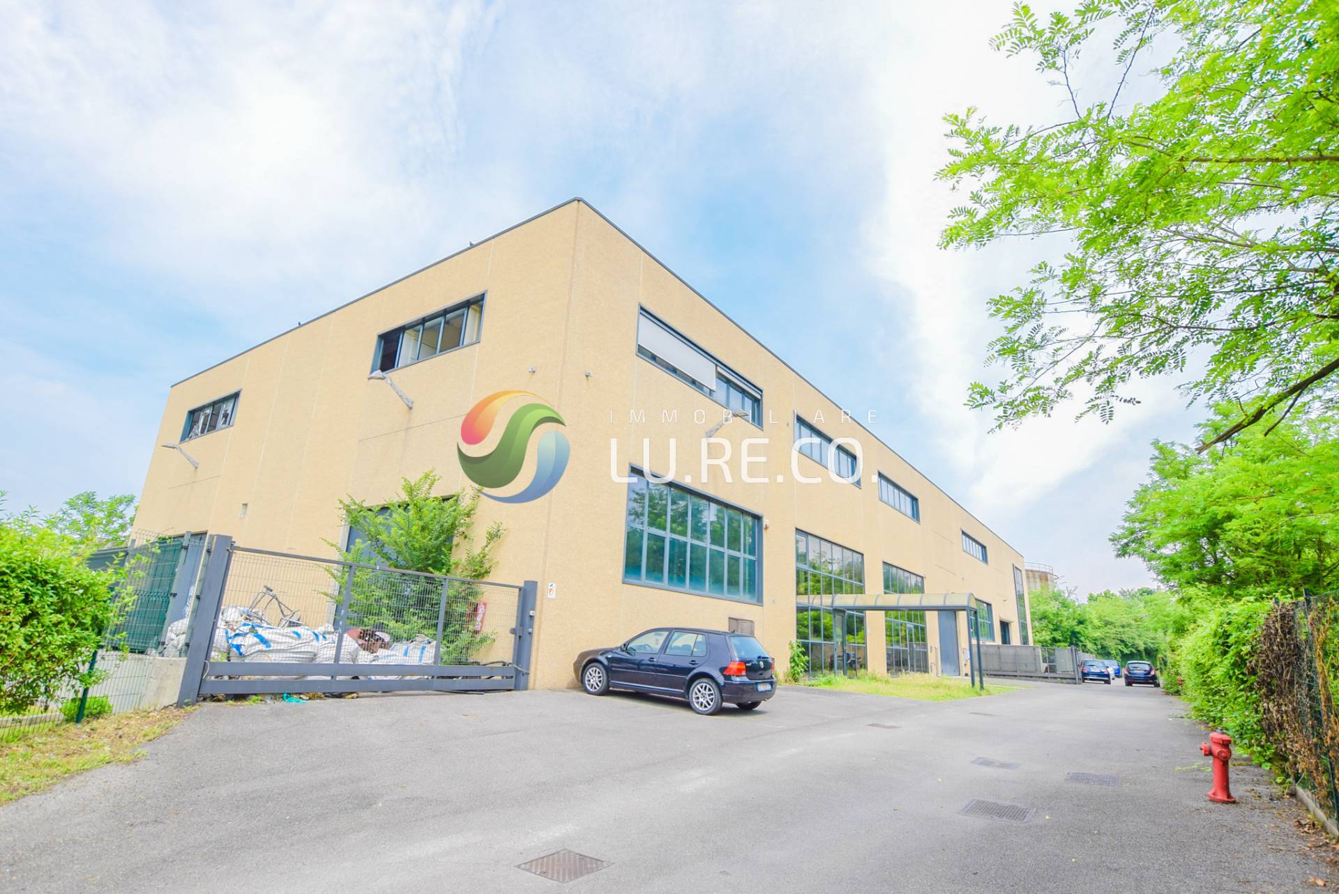 Capannone in vendita a Villasanta