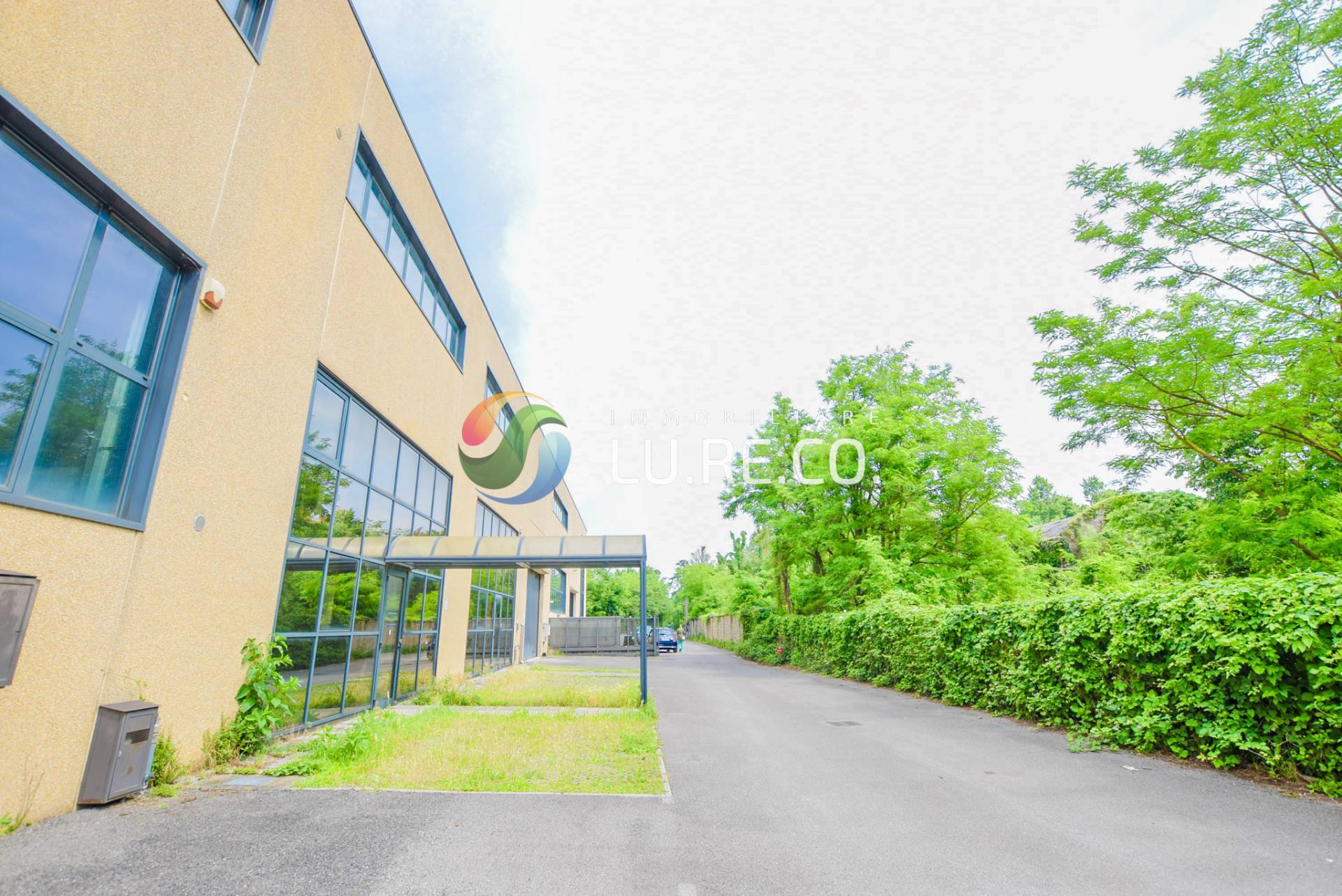 Capannone in vendita a Villasanta