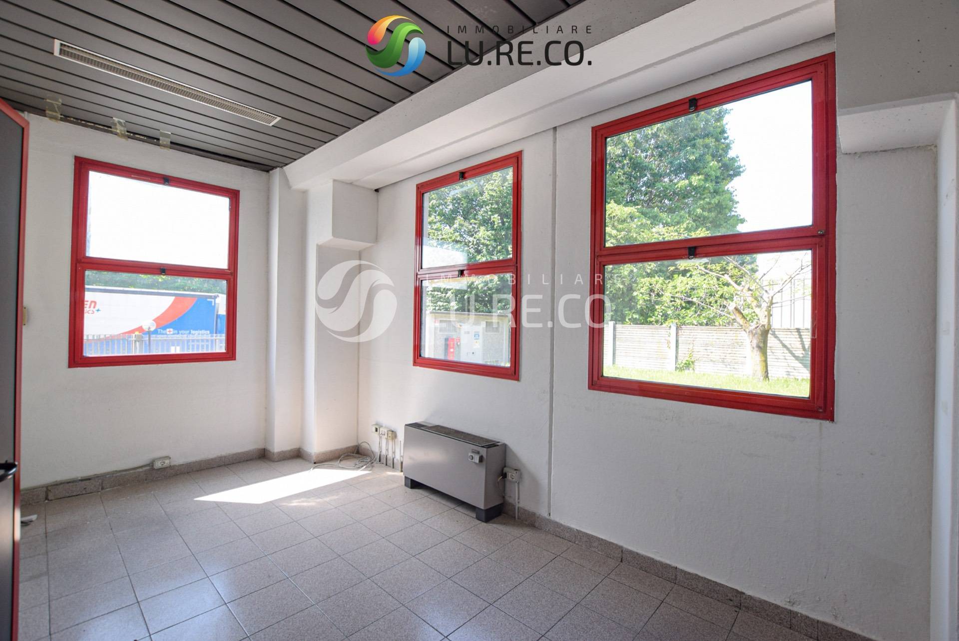 Capannone in vendita a Biassono