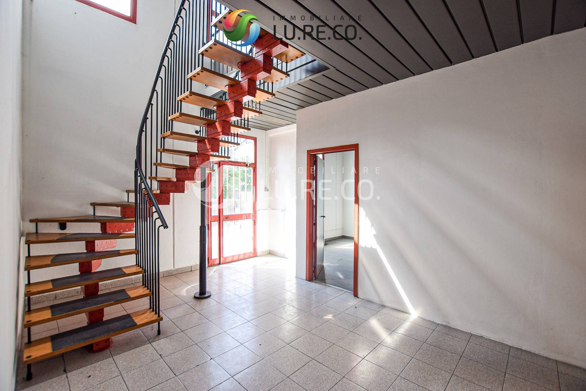 Capannone in vendita a Biassono