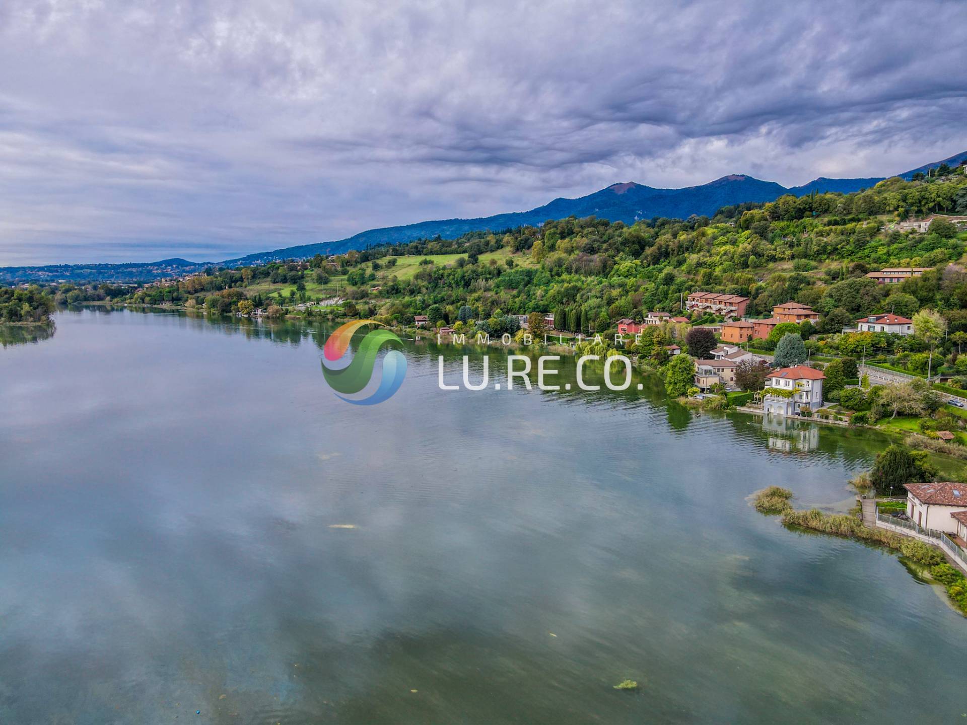 Terreno edificabile in vendita a Pusiano