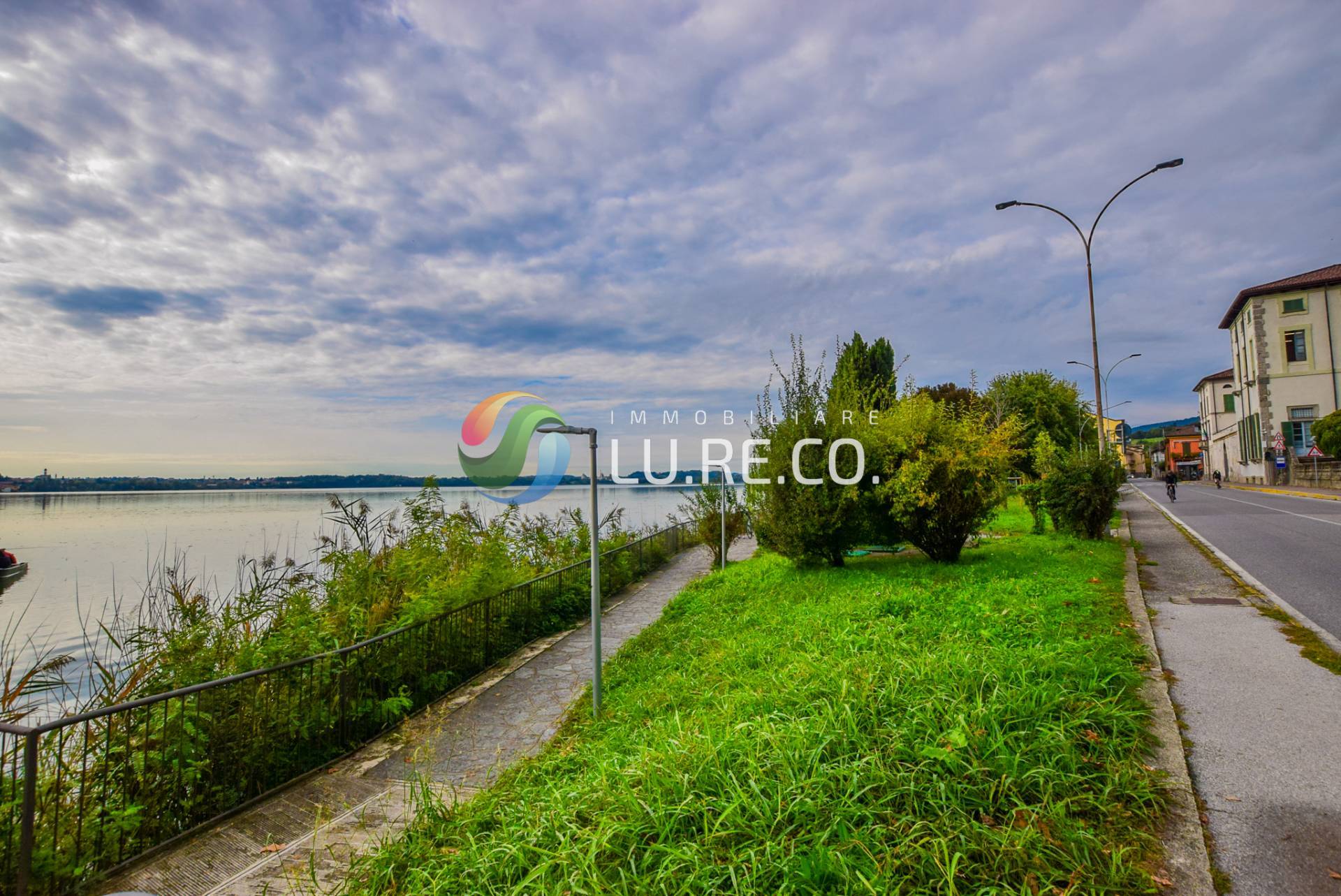 Terreno edificabile in vendita a Pusiano