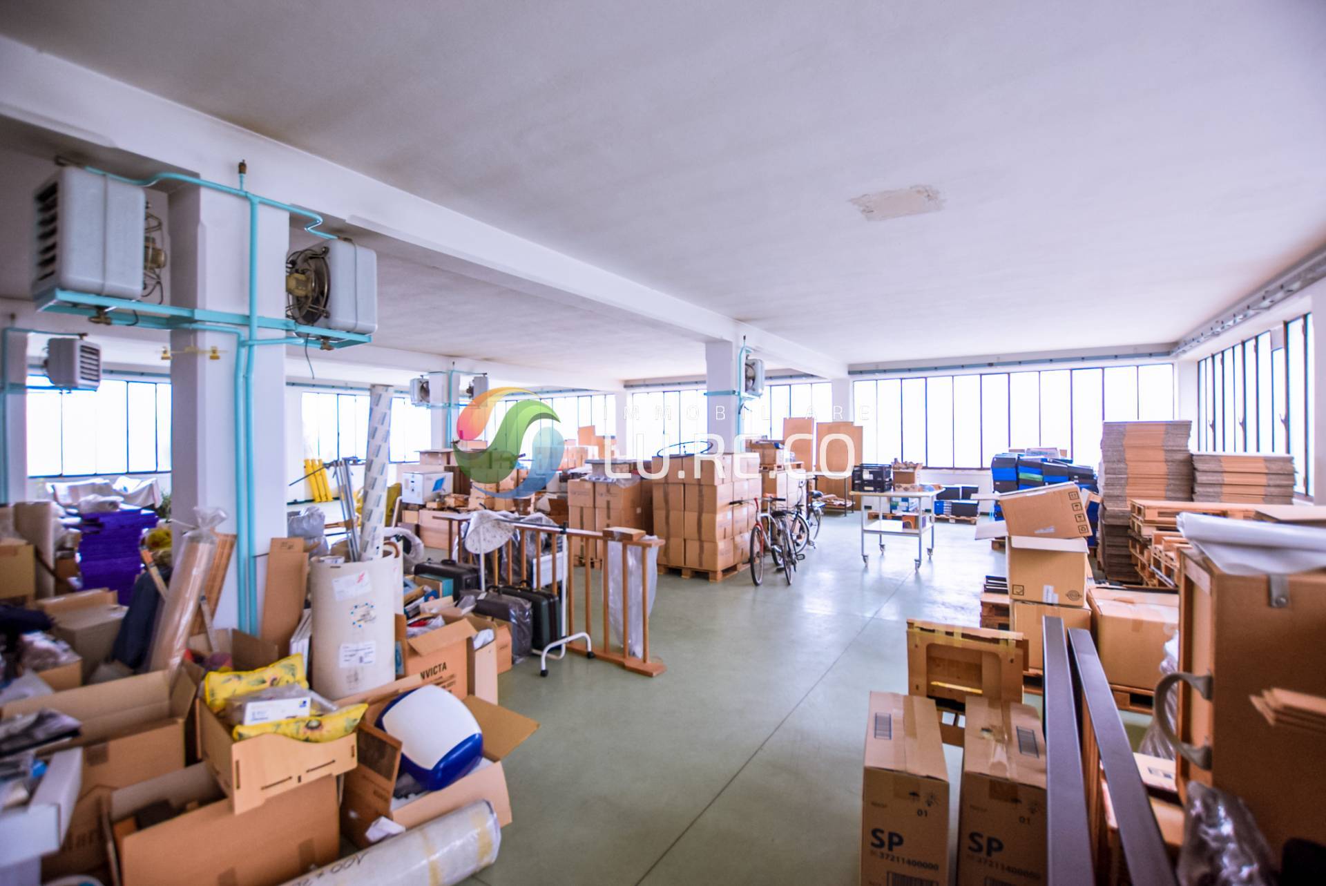 Capannone in vendita a Seregno