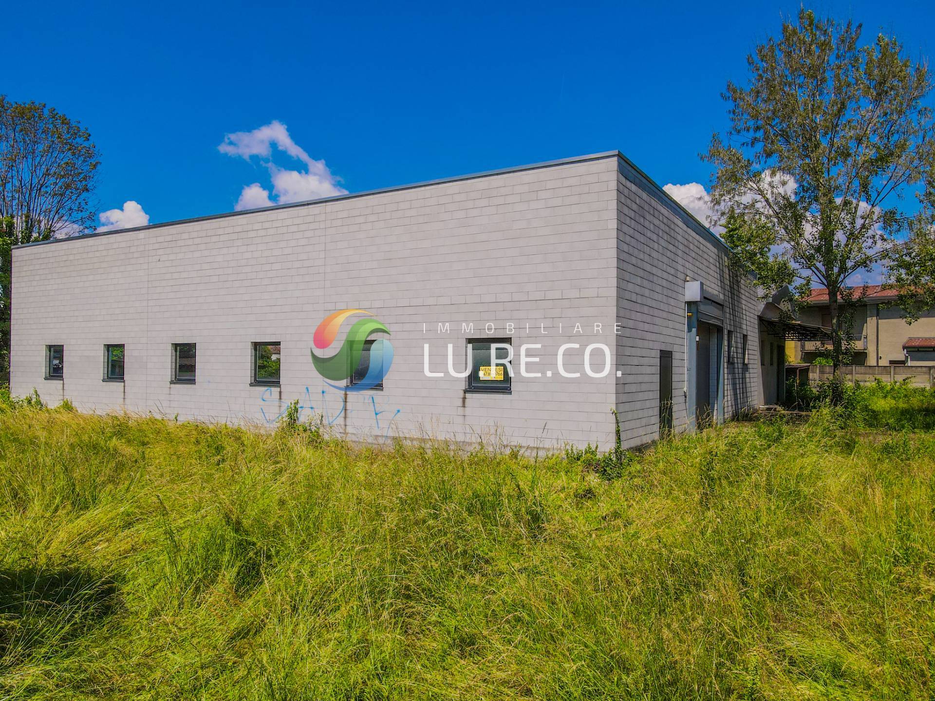 Capannone in vendita a Sovico