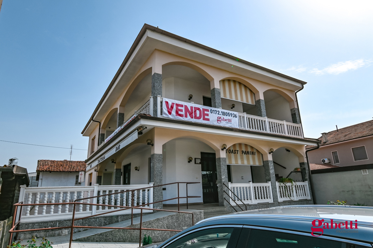 Attivit commerciale Ristorante e pizzeria in vendita a Torre San Giorgio