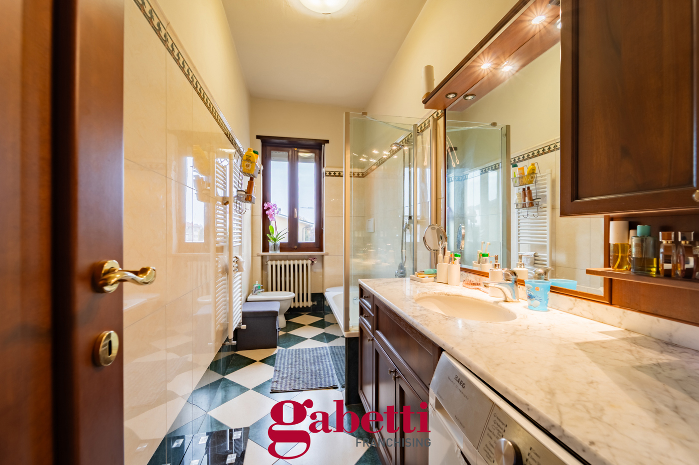 Trilocale con box a Racconigi